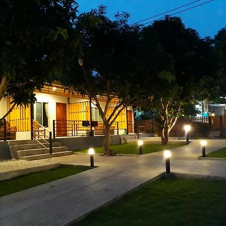 Green Mango Resort Nongprue Kültér fotó