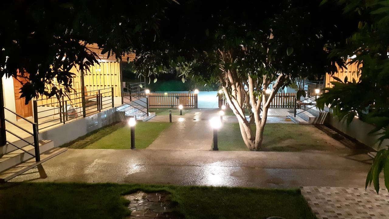 Green Mango Resort Nongprue Kültér fotó